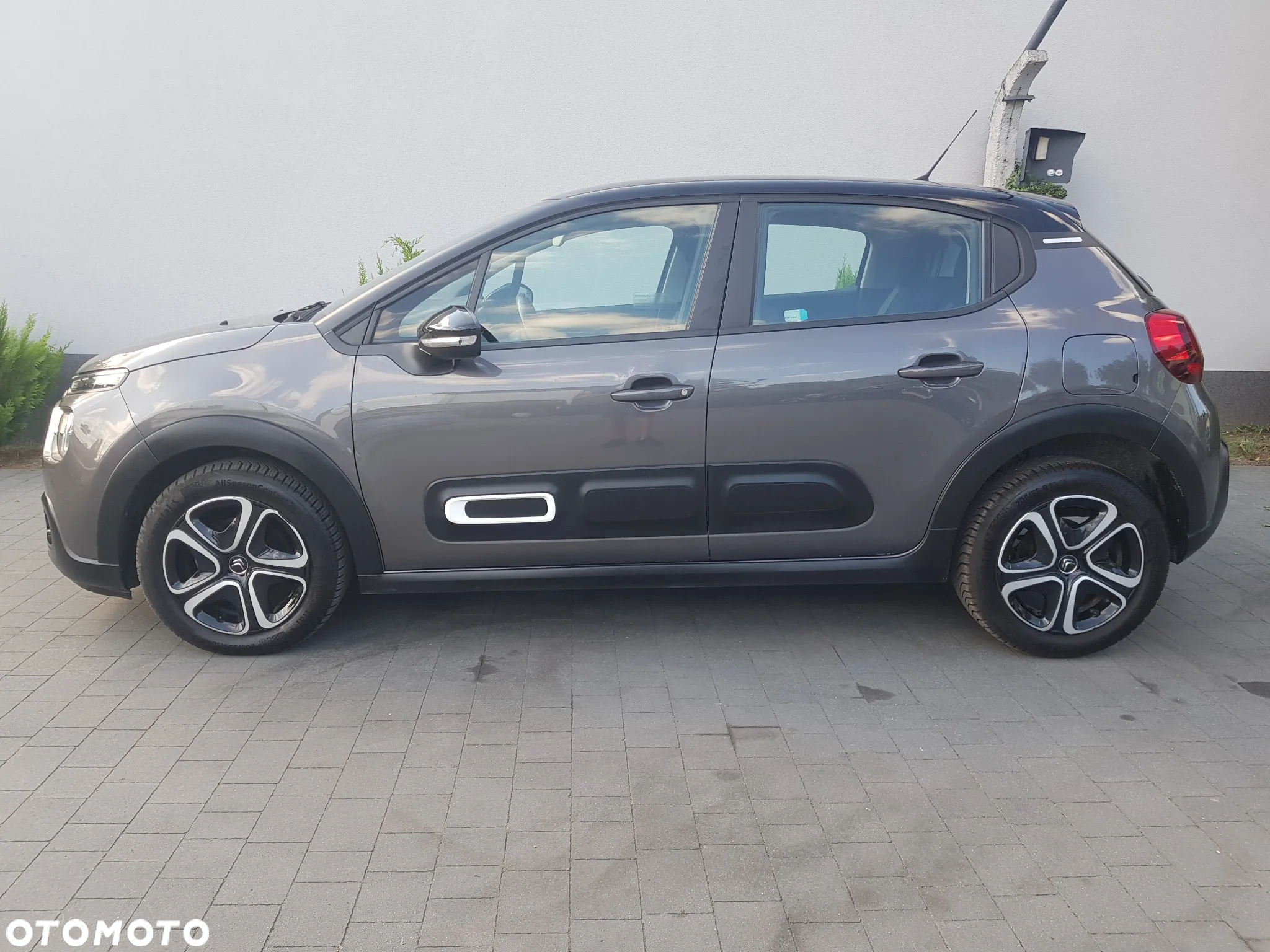 Citroën C3 1.2 PureTech Shine S&S EAT6 - 4