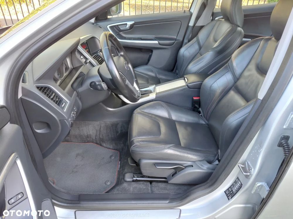 Volvo XC 60 D3 Geartronic Ocean Race - 11