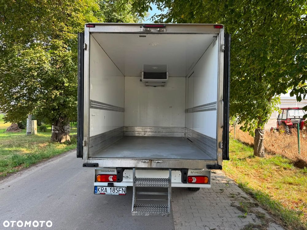 Nissan NV400 - 21