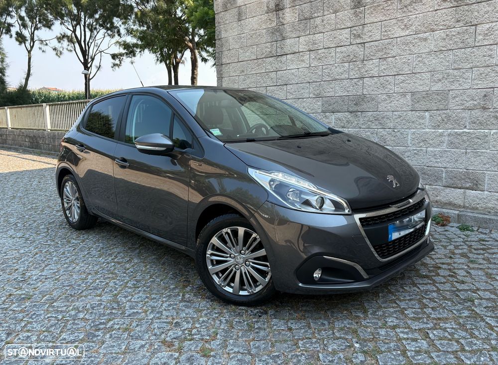 Peugeot 208 1.2 PureTech Signature - 3
