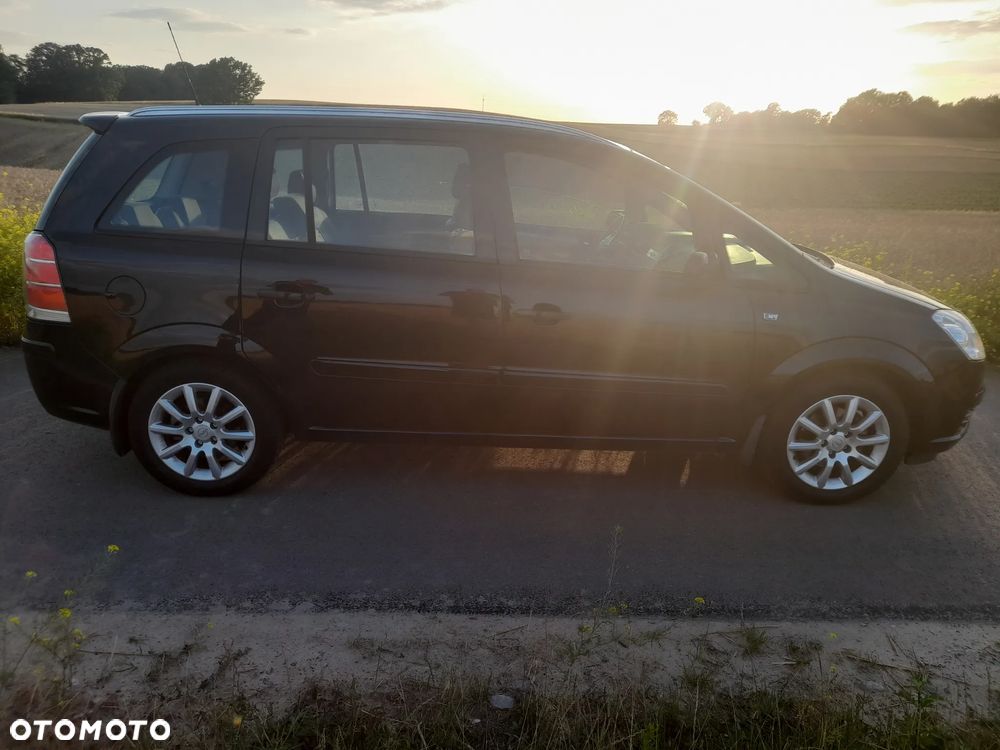 Opel Zafira 1.8 Cosmo - 10