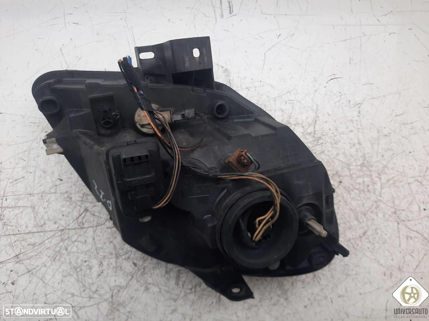 FAROL ESQUERDO NISSAN KUBISTAR FURGÃO 2004 - 2