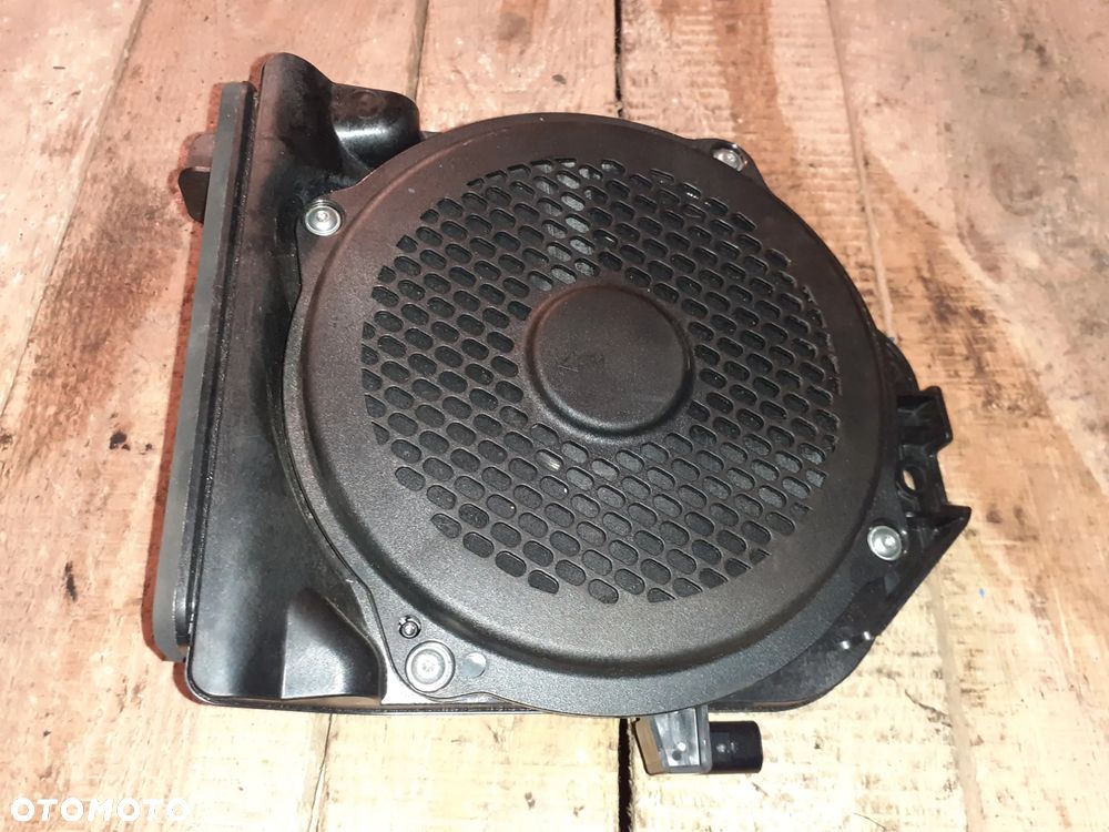 Kia Stinger GT Głośnik Subwoofer - 1