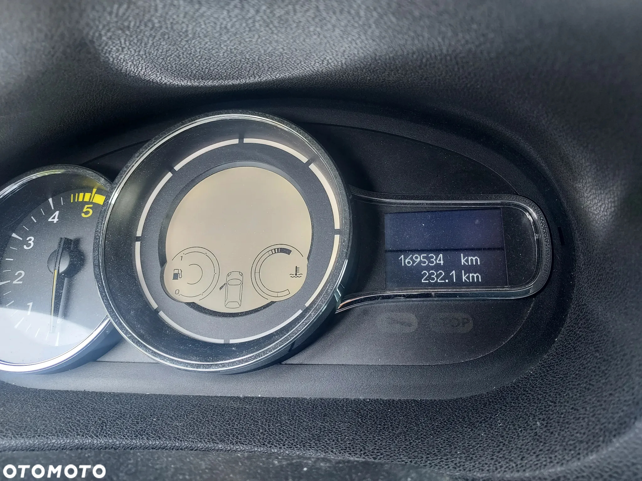 Renault Megane 1.6 dCi Energy Bose Edition - 9