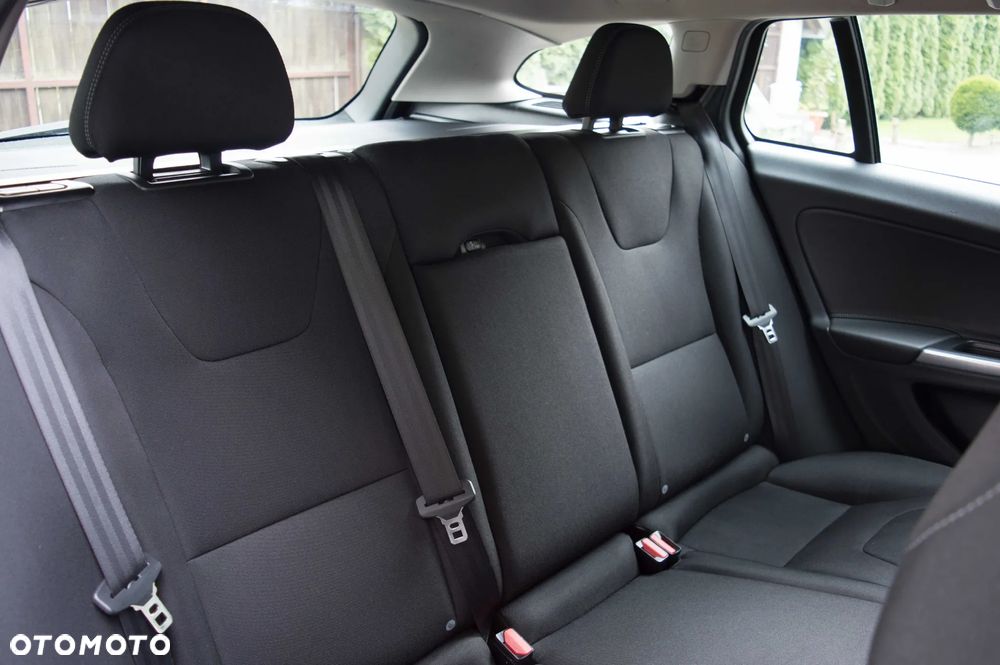 Volvo V60 D4 Business Edition - 32