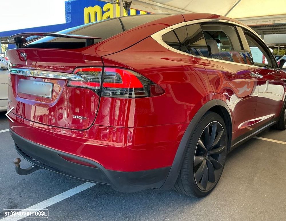 Tesla Model X 100D - 8