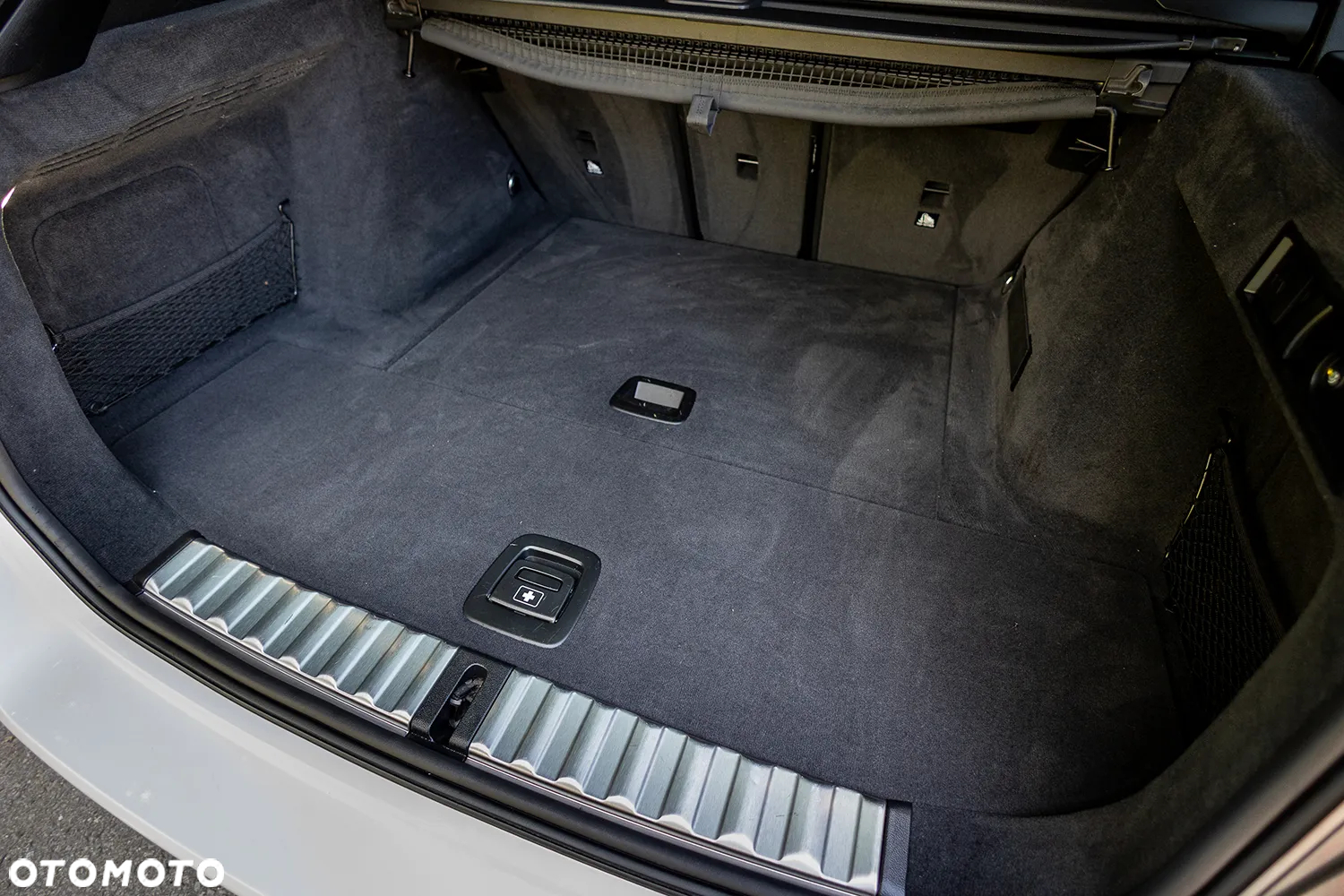 BMW Seria 3 318d Touring Sport Line - 36