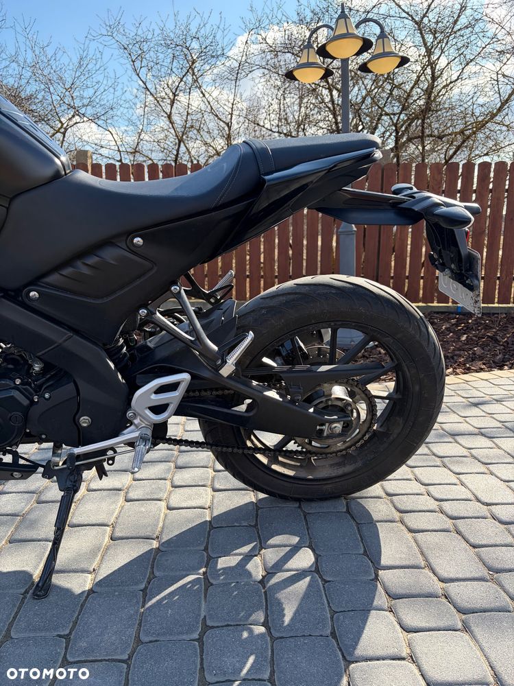 Yamaha MT - 12