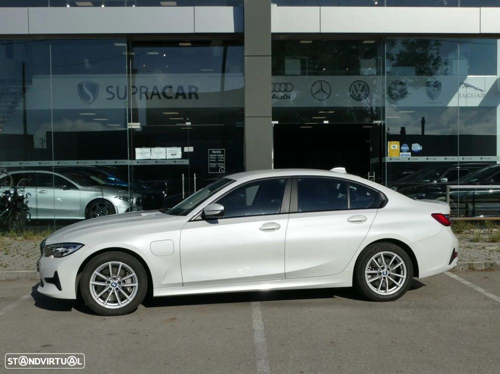 BMW 330 e iPerformance Advantage - 40