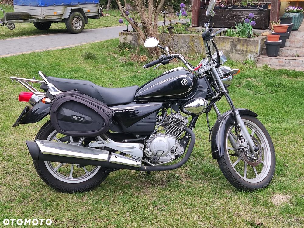 Yamaha YBR - 9