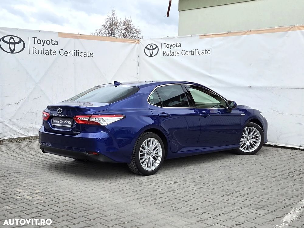 Toyota Camry 2.5 Exclusive - 4