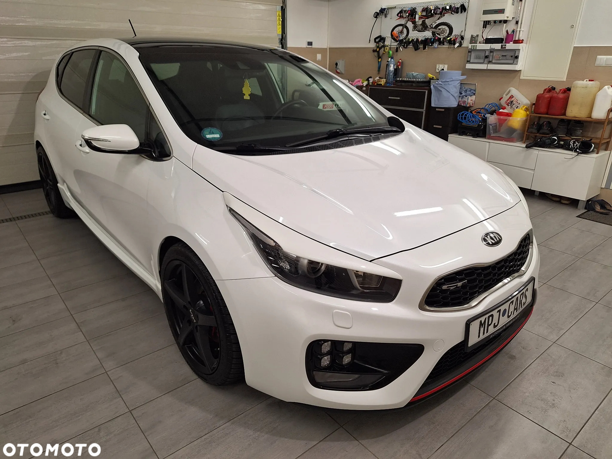 Kia Ceed 1.6 T-GDI GT - 14