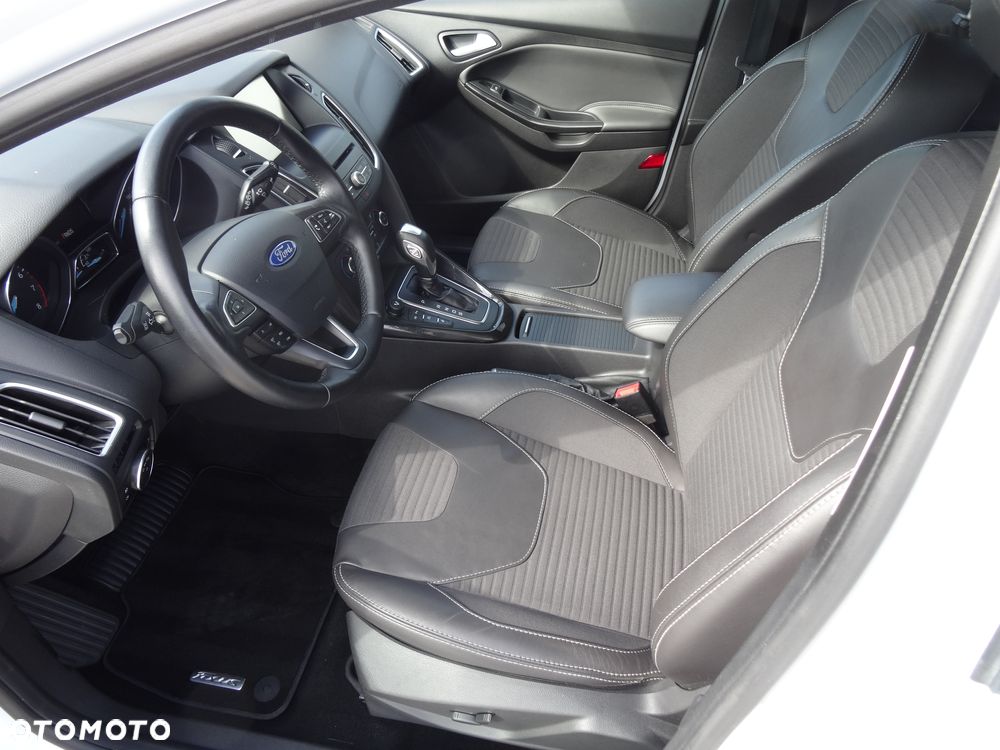 Ford Focus - 10
