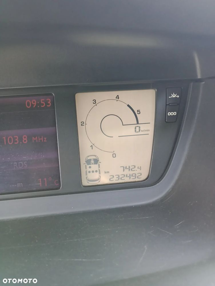 Citroën C4 Picasso 1.6 HDi My Way - 12