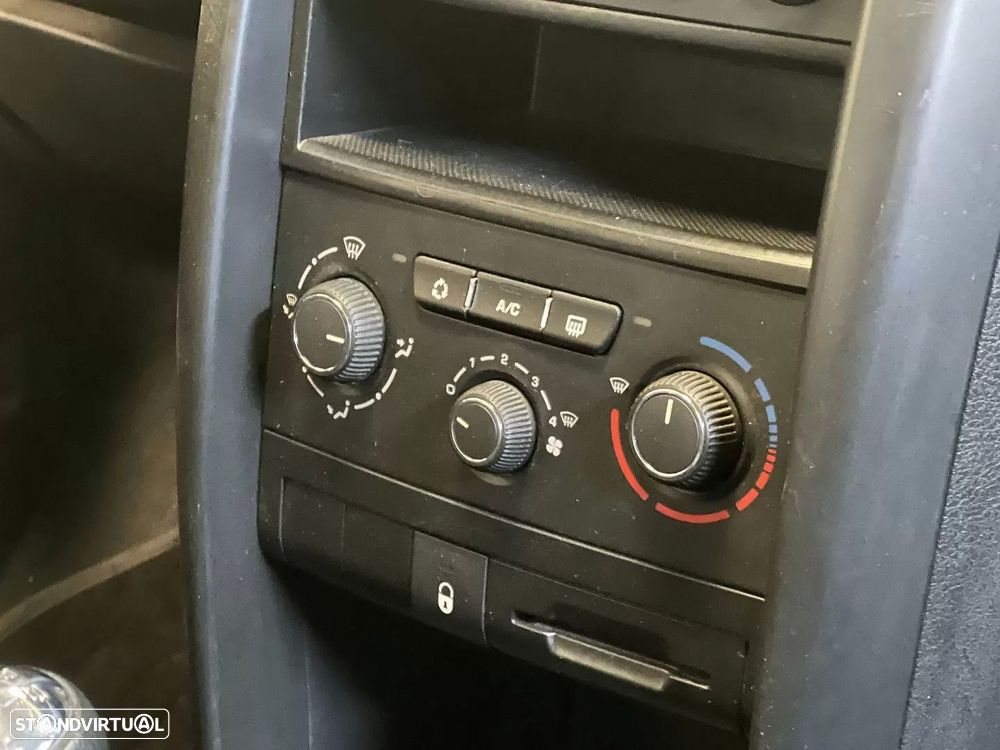 Peugeot 207 1.4 HDi Active - 14