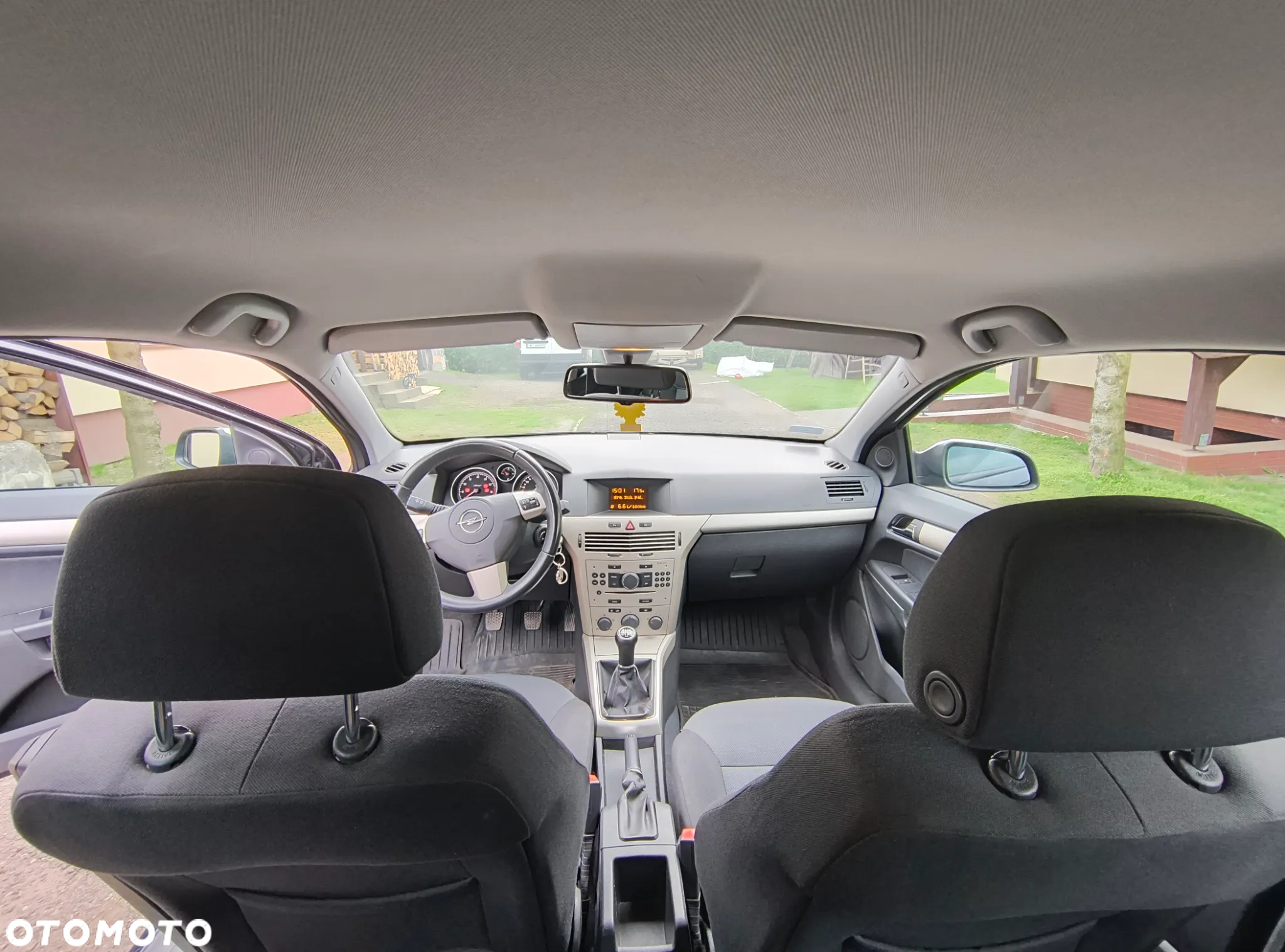 Opel Astra III GTC 1.6 Enjoy - 6