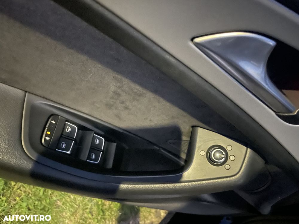Audi A6 Avant 2.0 TDI Ultra S tronic - 17
