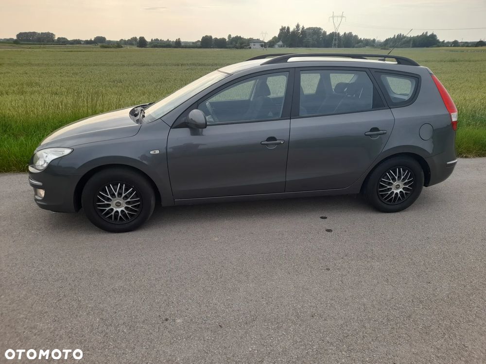 Hyundai i30 1.6 Premium - 12
