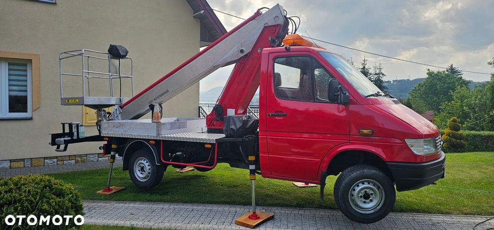 Mercedes-Benz Sprinter - 2