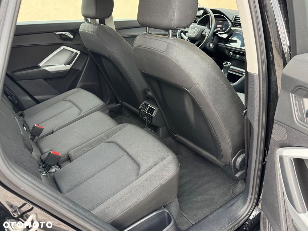 Audi Q3 35 TFSI S tronic - 12
