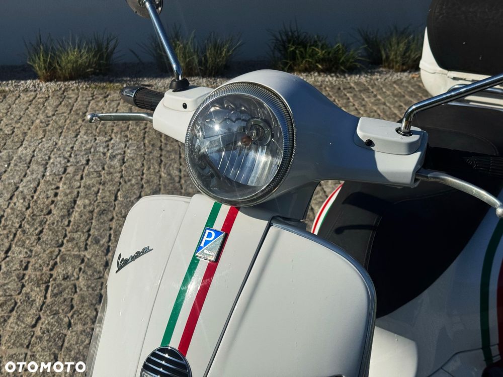 Vespa GTS - 16