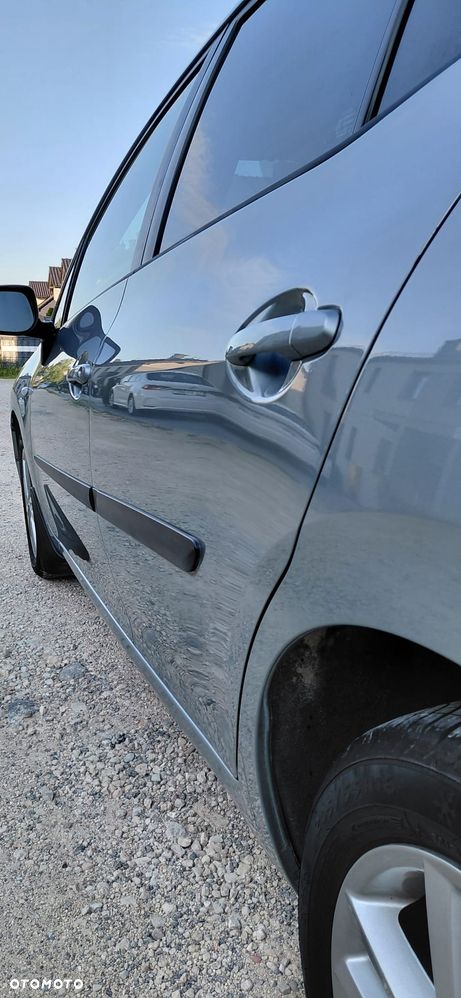 Toyota Auris 1.4 D-4D Premium - 5