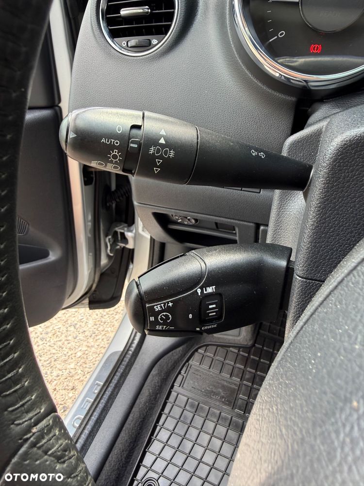 Peugeot 3008 2.0 HDi Allure - 25