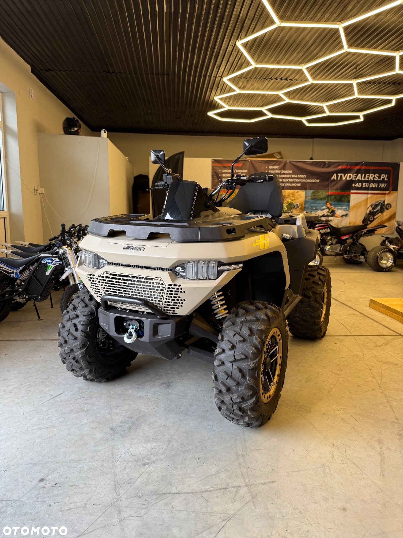 Benda Redstone 550