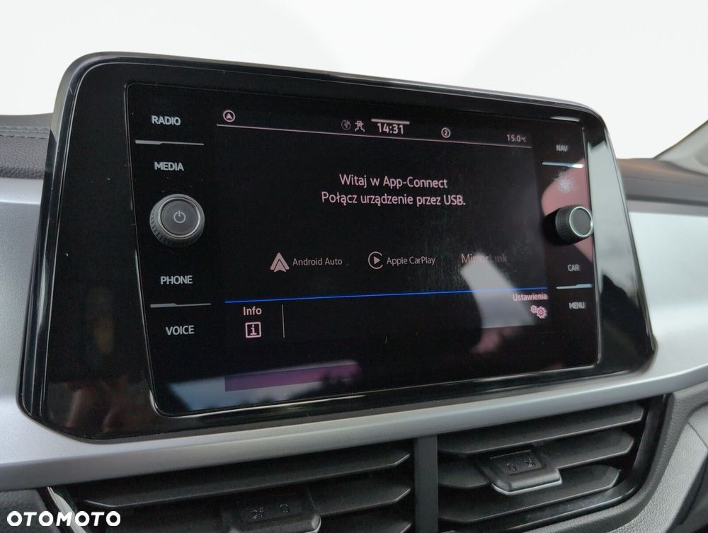 Volkswagen T-Roc 1.5 TSI Life - 25