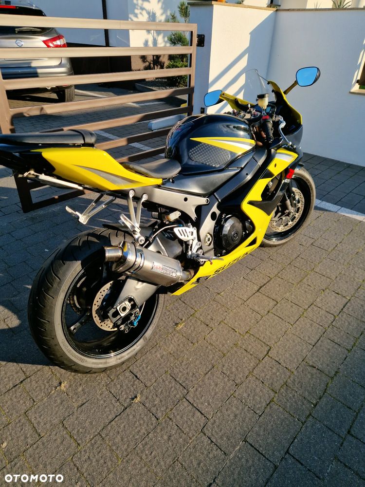Suzuki GSX-R - 2
