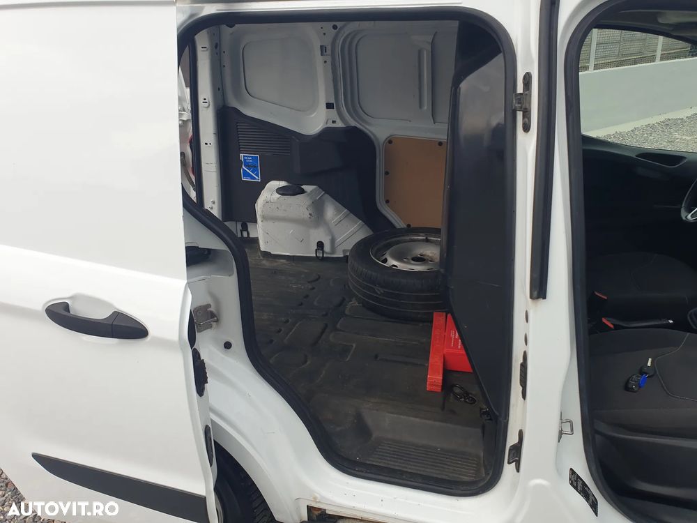 Ford Tourneo Courier - 7