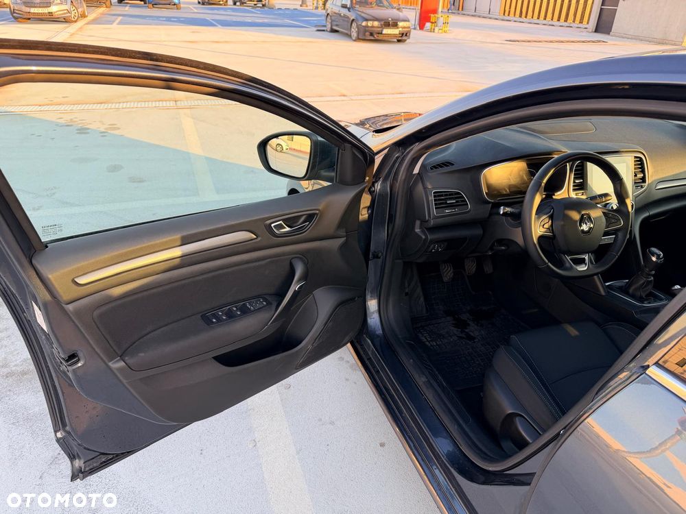 Renault Megane 1.5 Blue dCi Intens - 12
