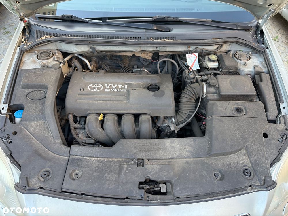 Toyota Avensis 1.8 VVT-i Sol - 25