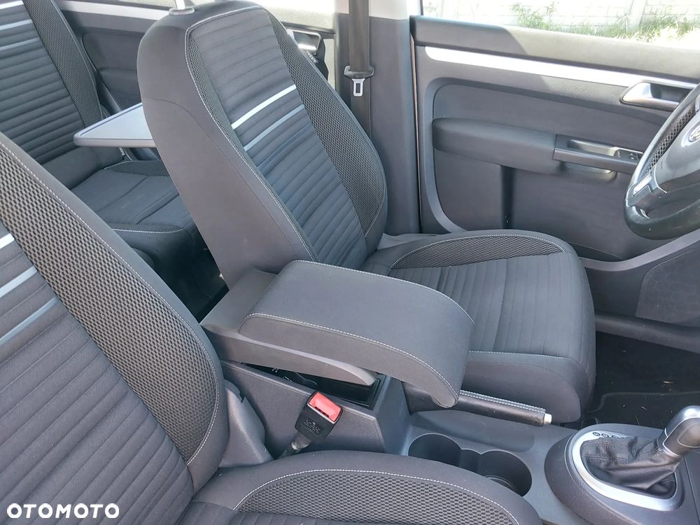 Volkswagen Touran 1.6 TDI DPF DSG Cup - 10