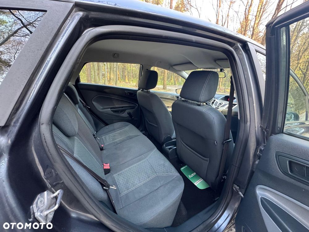 Ford Fiesta 1.6 Titanium - 16