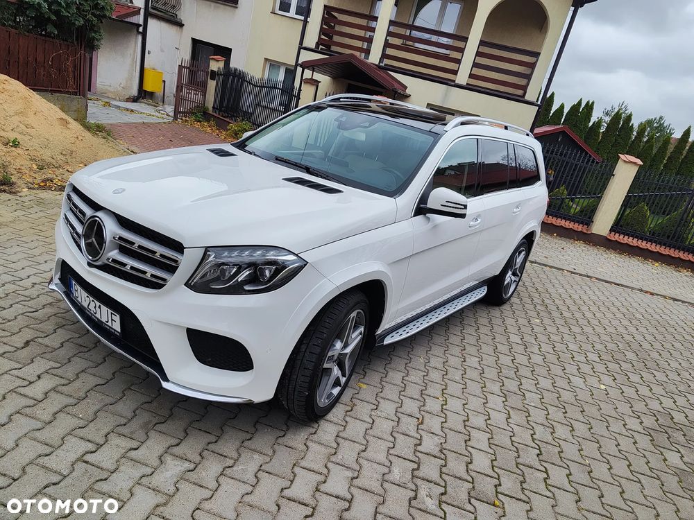 Mercedes-Benz GLS - 1