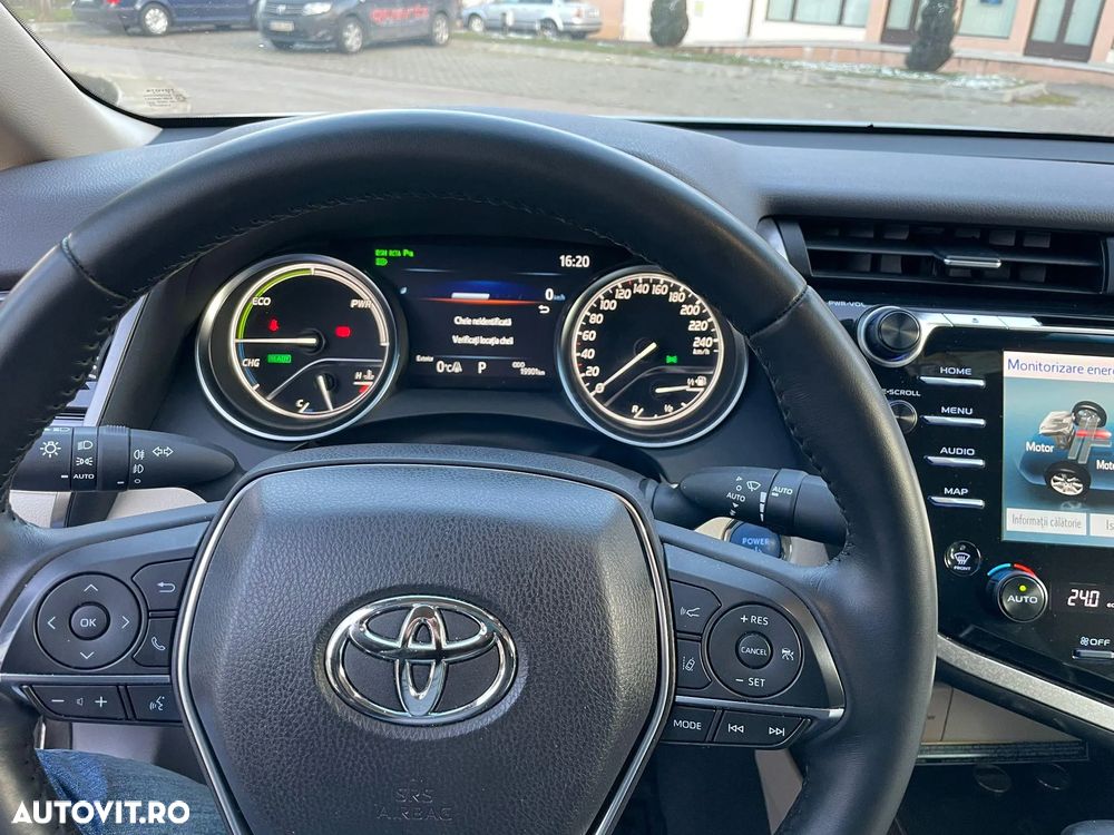 Toyota Camry 2.5 Hybrid Exclusive - 12