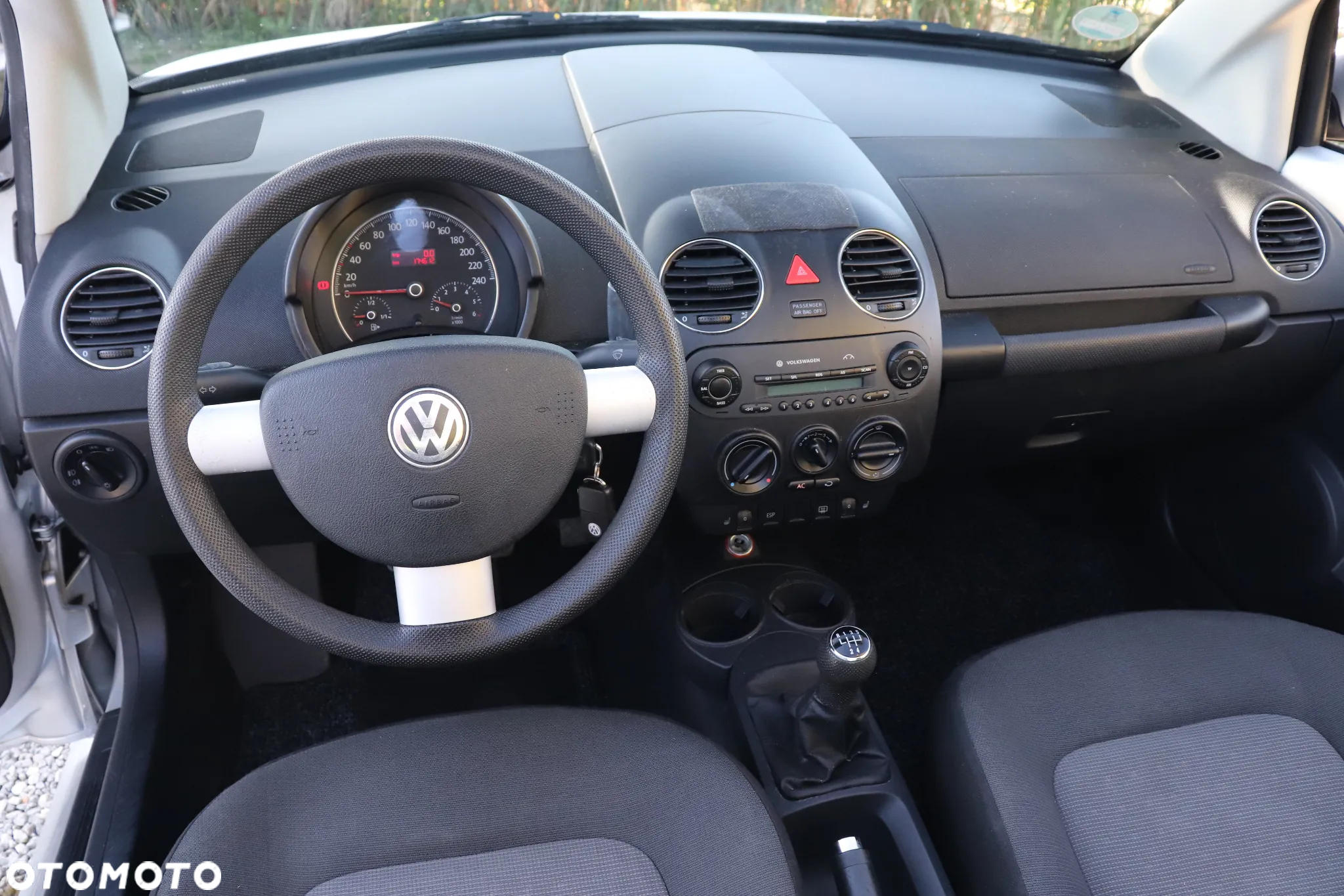 Volkswagen New Beetle Cabriolet 1.4 - 4
