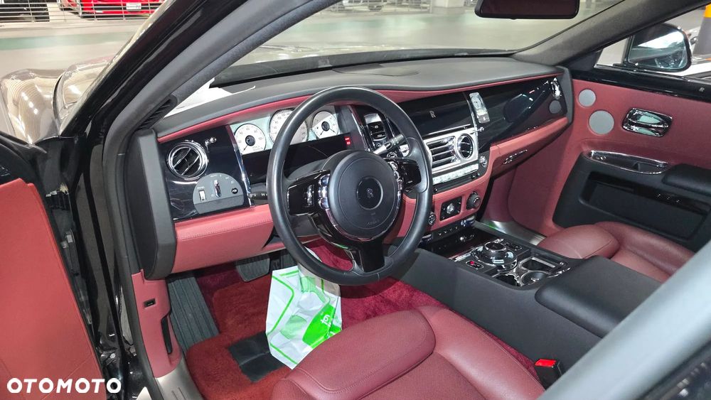 Rolls-Royce Ghost Standard - 8