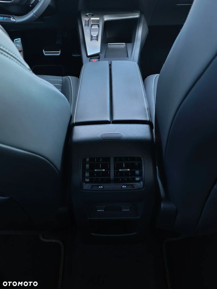 Peugeot 308 1.2 mHEV GT S&S e-DCS6 - 27