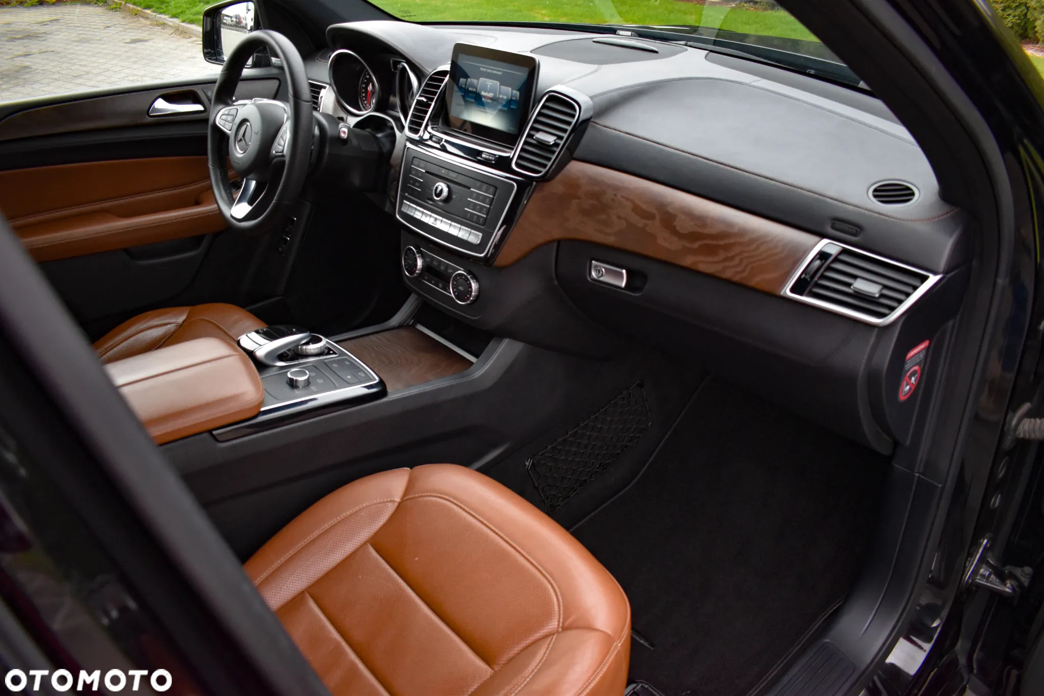 Mercedes-Benz GLE 350 d Coupe 4Matic 9G-TRONIC AMG Line - 9