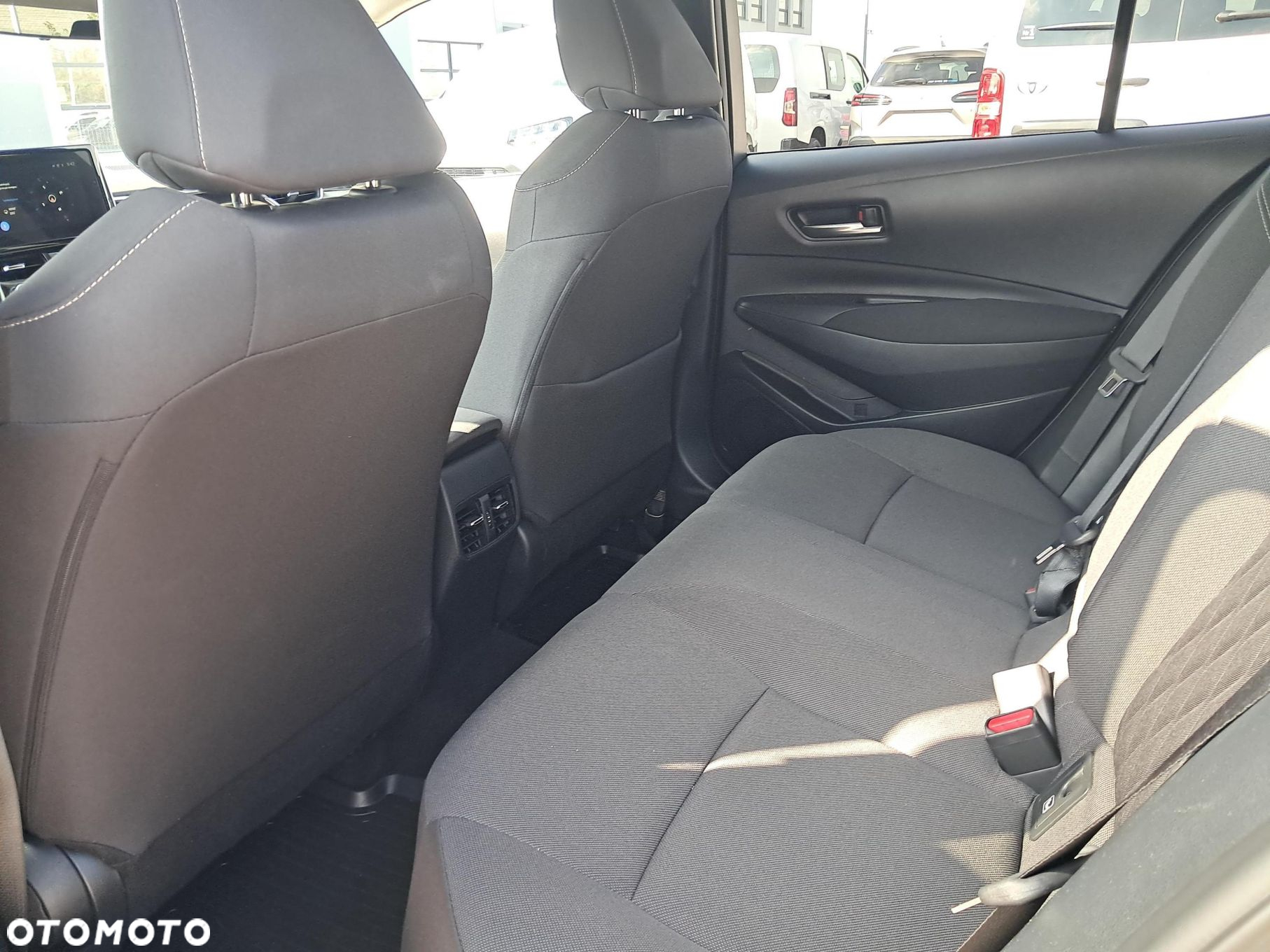 Toyota Corolla - 10