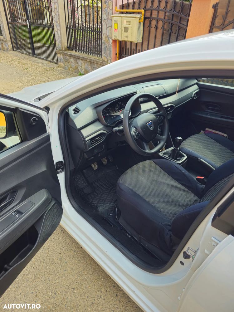 Dacia Logan ECO-G 100 Essential - 4