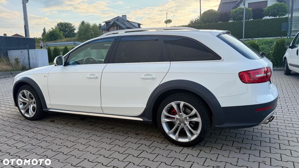 Audi A4 Allroad 2.0 TDI DPF S tronic - 3
