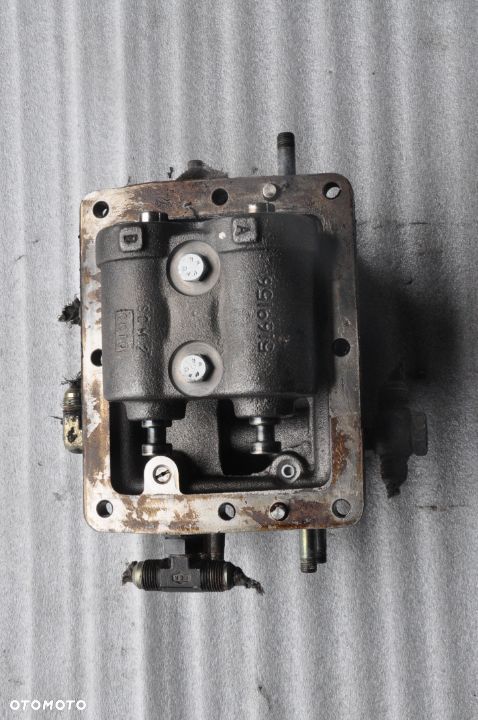 BLOK ZAWOROWY ROZDZIELACZ ZAWÓR  Case Puma  NR 5178439/ 5169156 NEW HOLLAND T7040 - 2