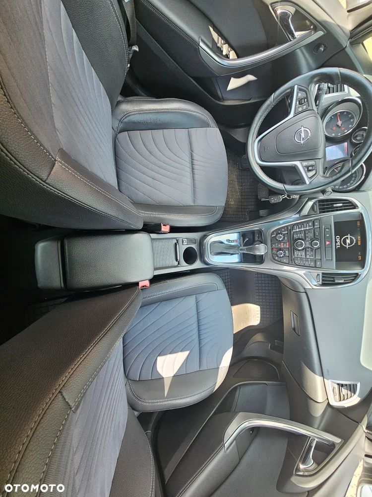 Opel Astra 1.4 T Cosmo - 16