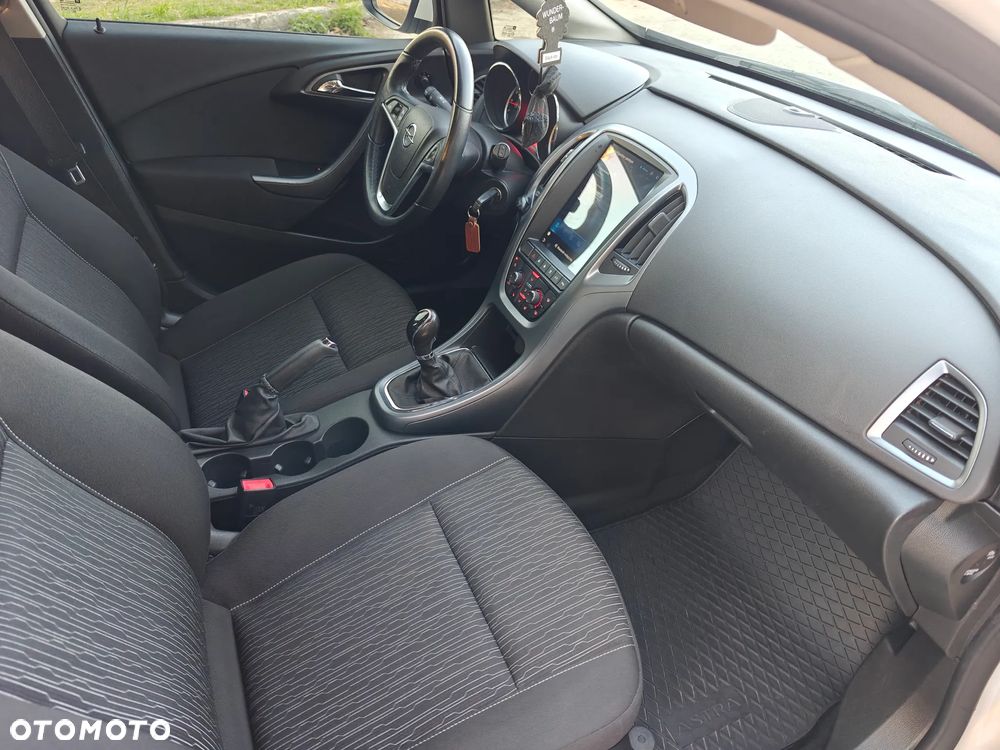 Opel Astra 1.4 Turbo - 15