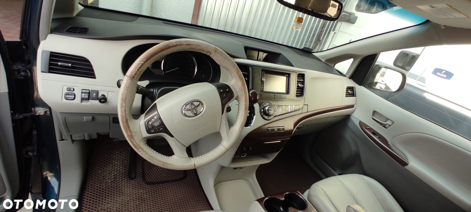 Toyota Sienna 3.5 V6 - 11
