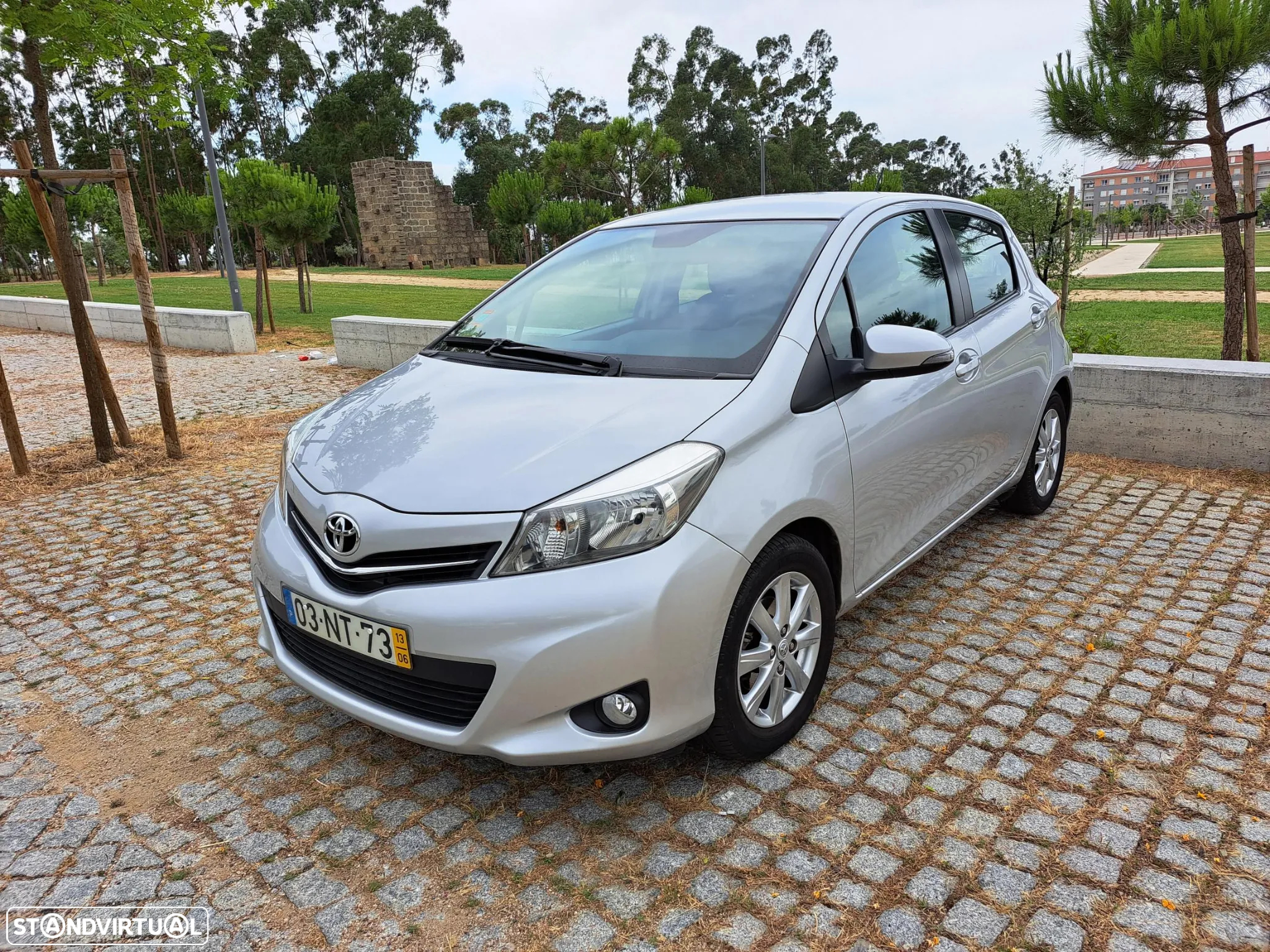 Toyota Yaris 1.0 VVT-i Trend - 4