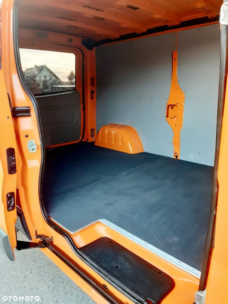 Opel Vivaro - 24